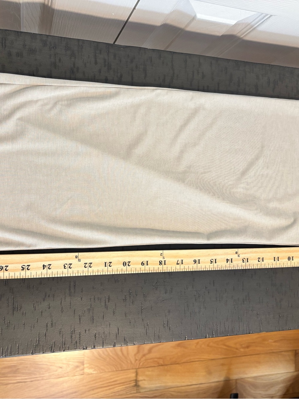 Vuori Elevation Trouser in the color Ecru Heather size xs - Picture 7 of 7